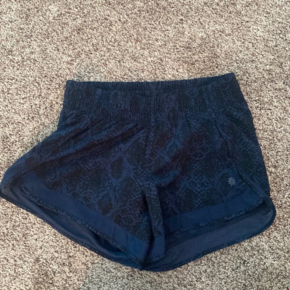 Athleta Mesh Racer Run Shorts - Picture 1 of 3